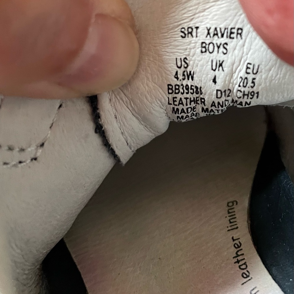 Stride Rite toddler boys’ Xavier size 4.5 W dark blue & white sneakers - Picture 2 of 8